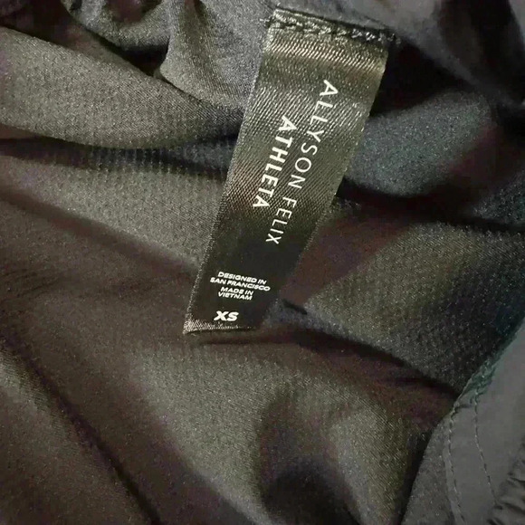 Athleta x Allyson Felix Women's Legend Lux half-Zip Crop Jacket Black Size XS - Picture 11 of 13